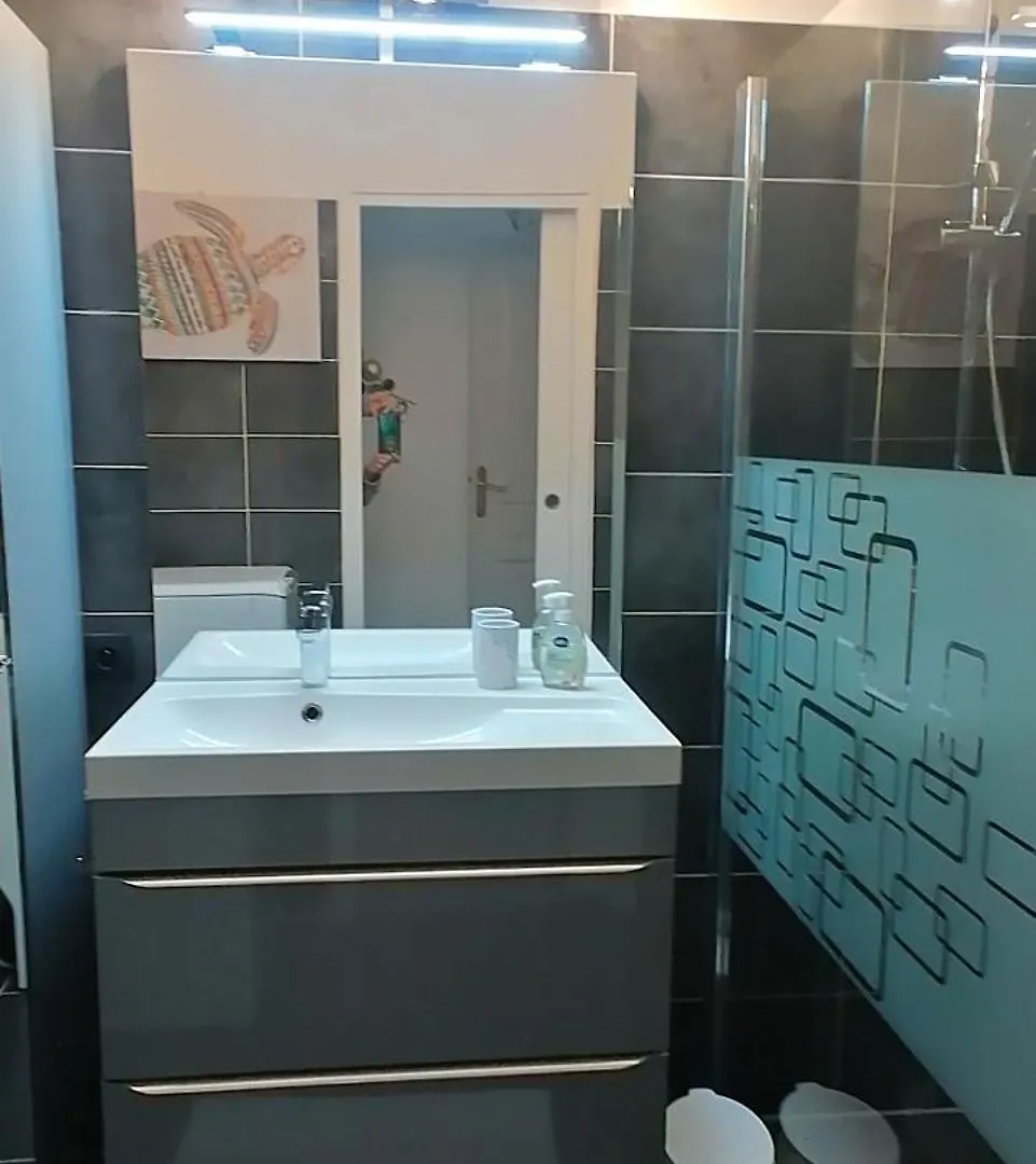 Grande Et Belle Chambre D'Hote Avec Jardin Le Cannet