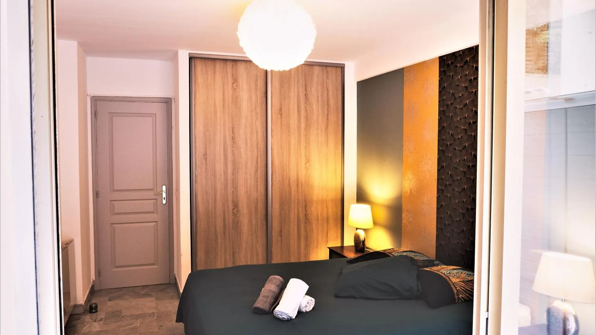 Grande Et Belle Chambre D'Hote Avec Jardin Le Cannet France
